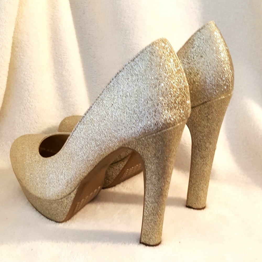 Mossimo Gold Glitter Heel Pump